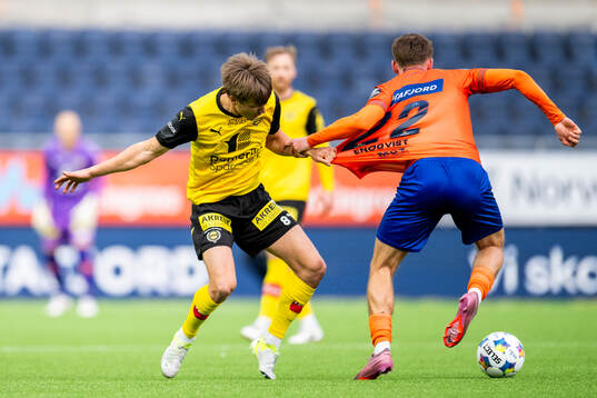 Markus Karlsbakk of Lillestrøm and Emil Engqvist of