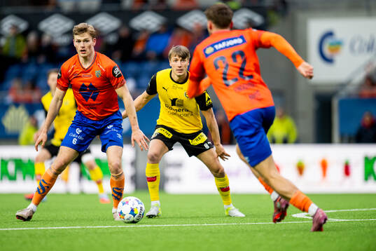 Håkon Hammer of Aalesund and Markus Karlsbakk of