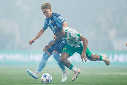 Djurgårdens Matias Siltanen och Hammarbys Paulos Abraham