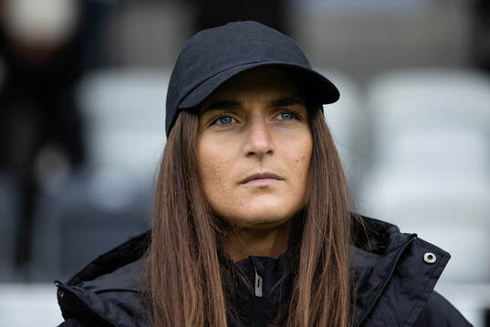 Häckens tränare Elena Sadiku