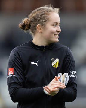 Häckens målvakt Fanney Birkisdottir