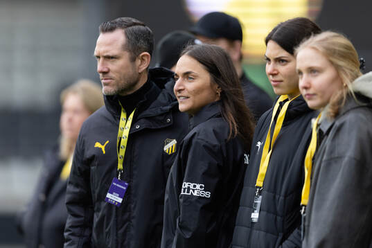 Häckens fotbollschef Martin Ericsson, tränare Elena