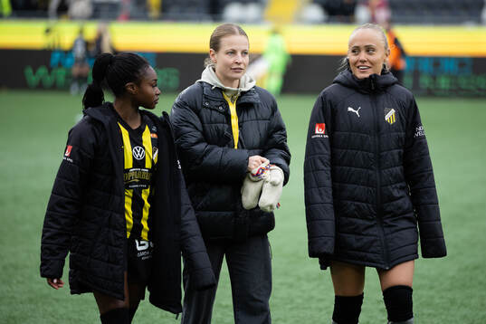 Häckens Monica Jusu Bah, Anna Anvegård och Alva Selerud