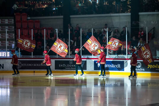 Knattar med Kalmarflaggor