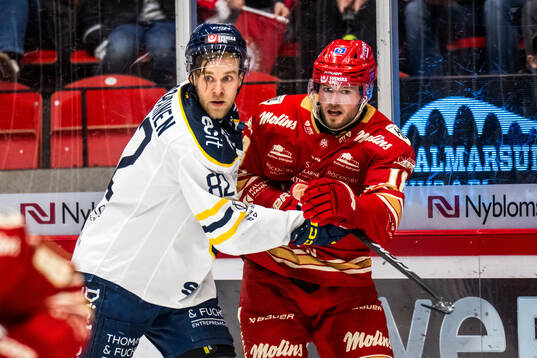 Södertäljes Roope Laavainen och Kalmars Jesper Lindén