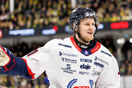 Oskarshamns Filip Sveningsson jublar
