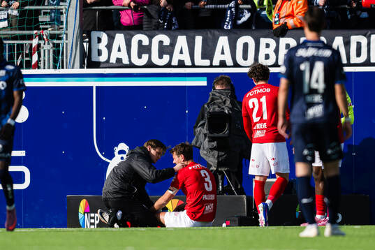 Fredrik Pallesen Knudsen of Brann in pain