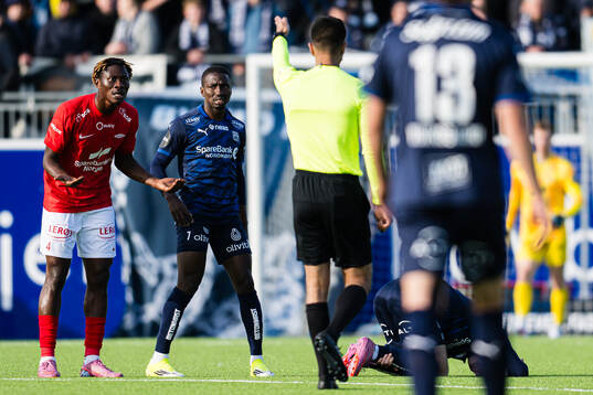 Nana Kwame Boakye of Brann reacts