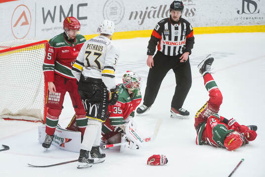 MoDos Viktor Persson blir skadad