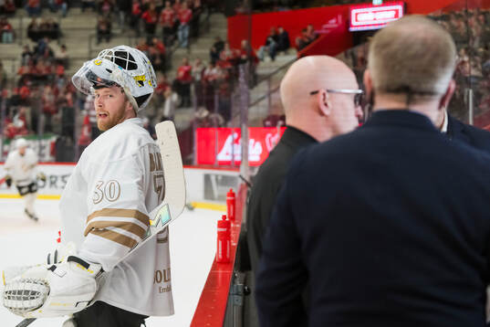 AIK målvakt Victor Brattström innan kvartsfinal ett i