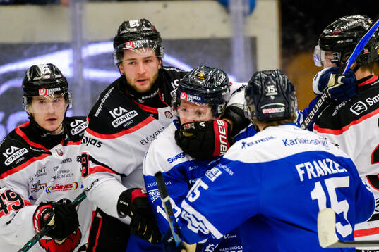 Nybro Vikings Måns Krämer och Karlskogas Hampus Plato