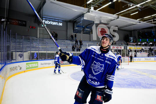 Karlskogas Jonatan Lundgren jublar