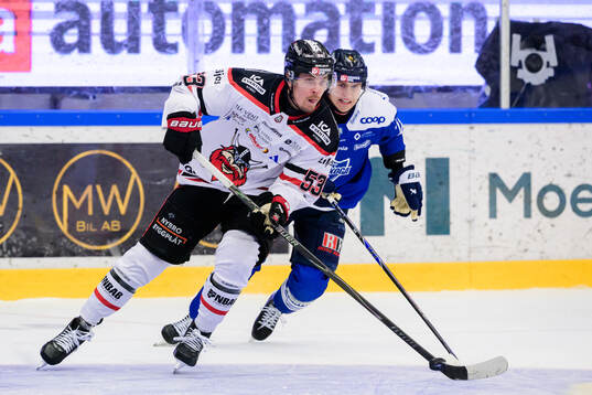 Nybro Vikings Jesper Mångs och Karlskogas Oliver Eklind