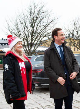 Statsminister Ulf Kristersson (M) besöker ett event