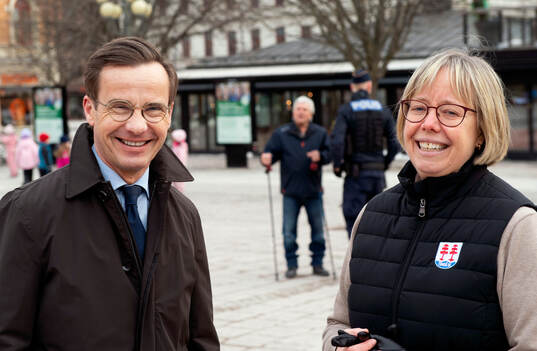 Statsminister Ulf Kristersson (M) och klubbchef Helene