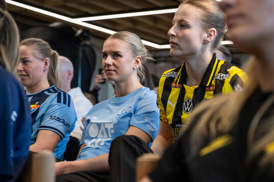 Nellie Lilja, Malmö FF, och Anna Anvegård, Häcken