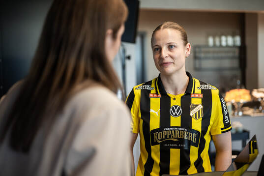 Anna Anvegård, Häcken