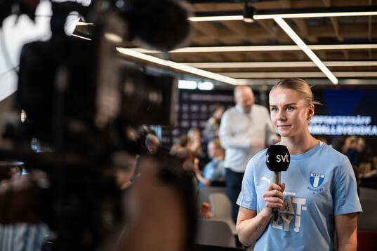 under Damallsvenskans upptaktsträff