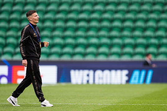 Jostein Gundersen of Bodø/Glimt arrives