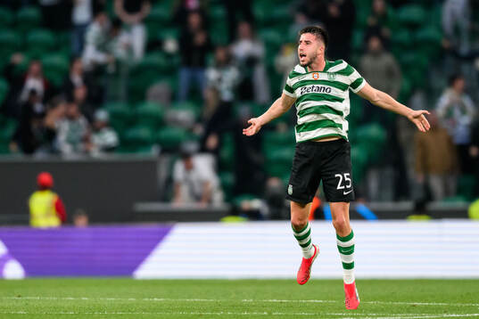 Gonçalo Inácio of Sporting celebrates