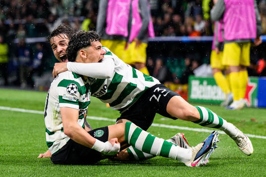 Maximiliano Araújo and Daniel Bragança of Sporting