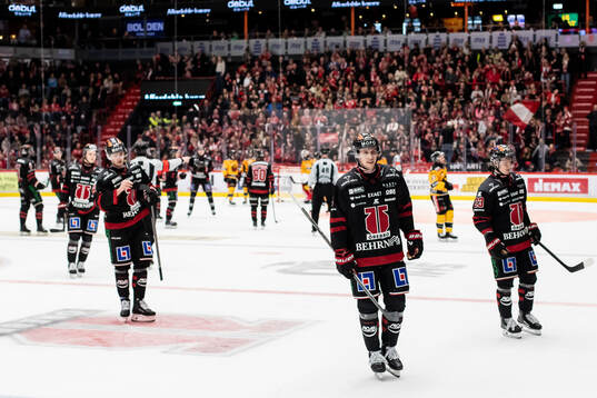 Örebros Niklas Nilsson och Egor Polin deppar
