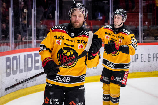 Luleås Linus Omark jublar