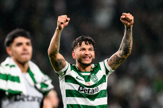 Luis Suárez of Sporting celebrates