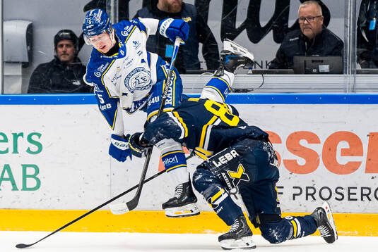 Leksands Andro Kaderli och HV71s Santeri Hatakka