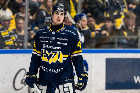 HV71s Hugo Fransson deppar
