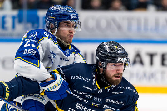 Leksands Michael Lindqvist och HV71s Lukas Rousek