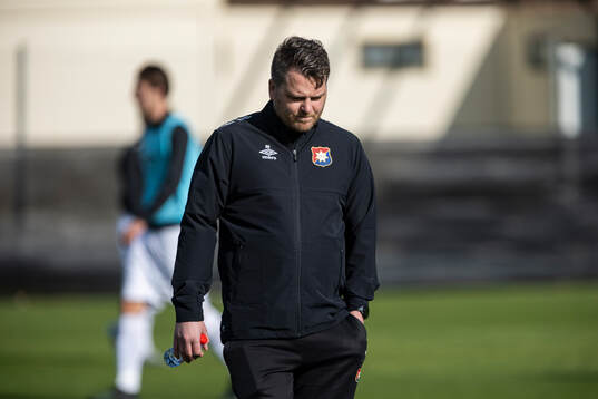uÖrgrytes tränare Andreas Holmberg deppar