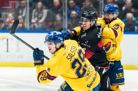 Djurgårdens Håvard Salsten och Oliver Kylington och