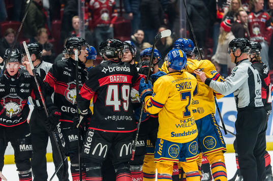 Upprörda känslor i båda lagen