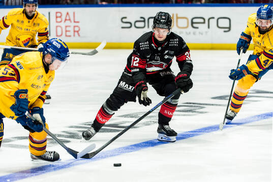 Malmö Redhawks Joona Ikonen mot Djurgårdens David