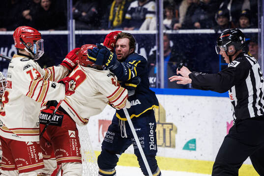 Södertäljes Andrew Vanderbeck och Kalmars Elliot Ekmark
