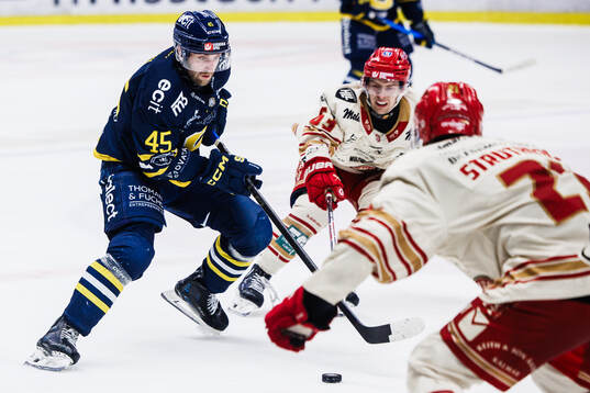 Södertäljes Sebastian Dyk och Kalmars Matt Fonteyne