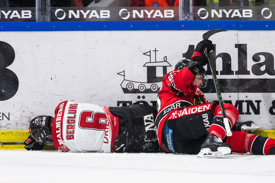 Örebros Filip Berglund och Luleås Brendan Shinniminunder
