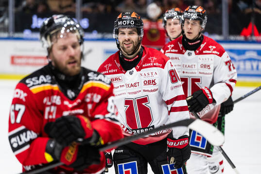 Örebros Kalle Miketinac jublar
