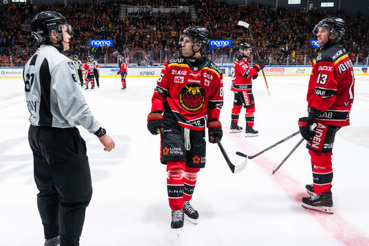 Luleås Mathias Bromé reagerar