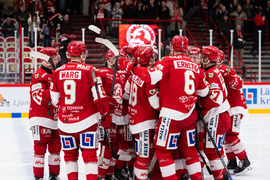 Bläddra bland fler bilder av Ishockey, Hockeyallsvenskan, Play out, Troja/Ljungby - Västerås