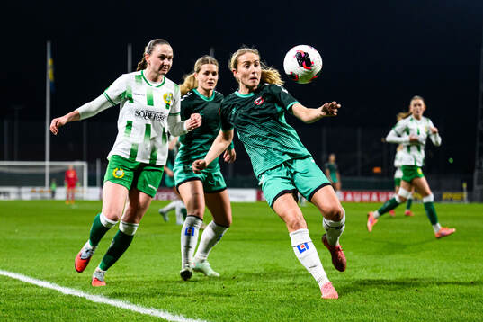 Hammarbys Vilde Hasund och Kristianstads Tilda Persson och
