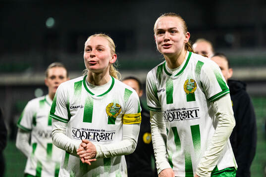 Hammarbys Emilie Joramo och Elin Sørum jublar