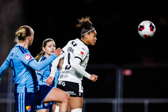 Häckens Felicia Schröder gör 1-2