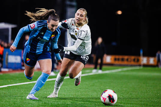 Djurgårdens Lucia Duras och Häckens Tilde Karlsson