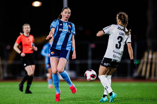 Djurgårdens Zoe Källström och Häckens Aivi Luik