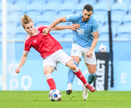 Kalmars Charlie Rosenqvist och Malmö FFs Andrej Djuric