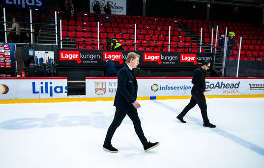 Nybros tränare Hampus Sylvegård deppar