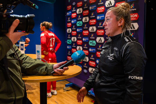 Head coach Laura Kaminski of Brann