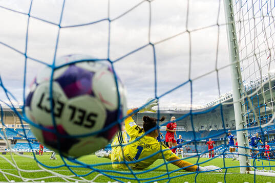 Bläddra bland fler bilder av Football, Toppserien, Molde - Brann
